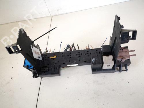 Used Fuse box RENAULT 19 I (B/C53_) 1.9 D (B/C534, B/C53J) (64 hp) 32907738