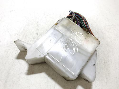 fuse-box-toyota-prius-liftback-_w2_-2003-2004-2005-2006-2007-2008-2009-2010-33516369 main image