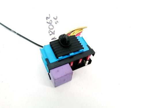 Fuse box RENAULT SCÉNIC II (JM0/1_) 1.9 dCi (JM0G, JM12, JM1G, JM2C) | BP32906041E1 - Image 2