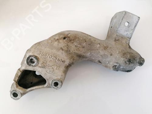 Used Support Support PEUGEOT PARTNER Box Body/MPV (5_, G_) 1.4 (75 hp) 32881455 32881455
