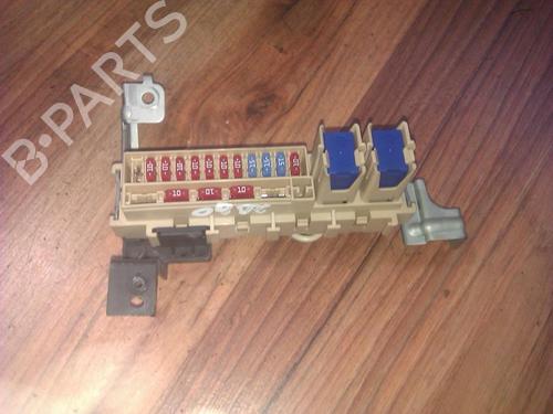 Used Fuse box Fuse box NISSAN MICRA III (K12) 1.2 16V (80 hp) 33503812 33503812