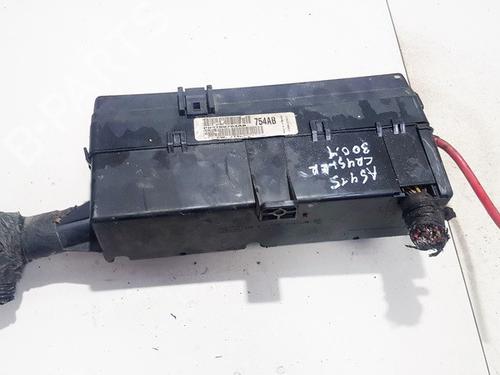 Used Fuse box Fuse box CHRYSLER 300M (LR) 2.7 V6 24V (203 hp) 33525717 33525717