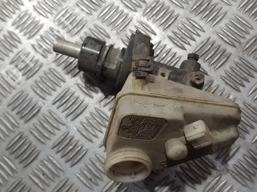 brake-master-cylinder-ford-mondeo-ii-bap-1996-1997-1998-1999-2000-35665180 main image