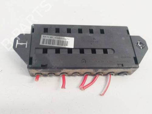 fuse-box-volvo-v70-ii-285-1999-2000-2001-2002-2003-2004-2005-2006-2007-2008-33488289 main image