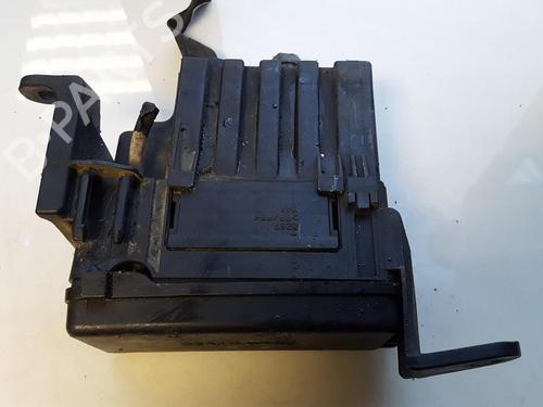 Used Fuse box Fuse box TOYOTA PREVIA II (_R3_) 2.0 D-4D (CLR30_, CLR30R) (116 hp) 33514767 33514767