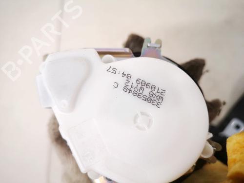 Front left seatbelt BMW 1 Convertible (E88) 118 d | BP35533505I26 - Image 3
