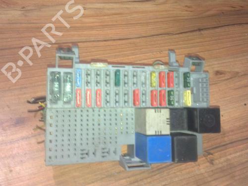 Used Fuse box Fuse box OPEL ASTRA F Hatchback (T92) 1.7 D (F08, M08, F68, M68) (60 hp) 33530069 33530069