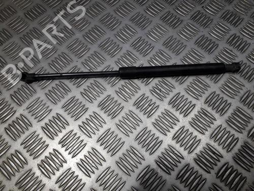 hood-lift-support-bmw-1-e87-2003-2004-2005-2006-2007-2008-2009-2010-2011-2012-2013-35704062 main image