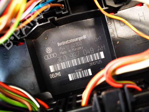 Fuse box VW GOLF V (1K1) 1.6 | BP32568941E1