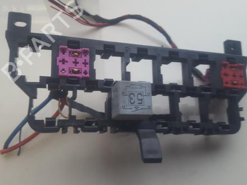 Used Fuse box Fuse box VW GOLF IV (1J1) 1.9 TDI (90 hp) 33511285 33511285