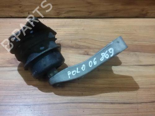Used Engine mount Engine mount VW POLO IV (9N_, 9A_) 1.2 (60 hp) 33479648 33479648