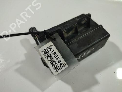 Used Fuse box Fuse box 32556184 32556184