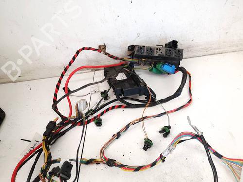 Used Fuse box Fuse box RENAULT ESPACE IV (JK0/1_) 2.0 (JK0A, JK1D, JK0N) (170 hp) 32610623 32610623