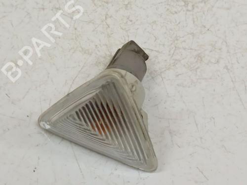 Pisca lateral direito Pisca lateral direito MITSUBISHI COLT VI (Z3_A, Z2_A) 1.1 (Z31A, Z32A) (75 hp) 36760408 36760408