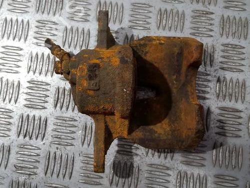 Left front brake caliper LEXUS IS II (_E2_) 220d (ALE20) | BP35833520M105 - Image 2