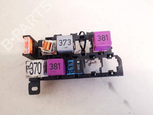 fuse-box-audi-a6-c6-4f2-2004-2005-2006-2007-2008-2009-2010-2011-32932238 main image