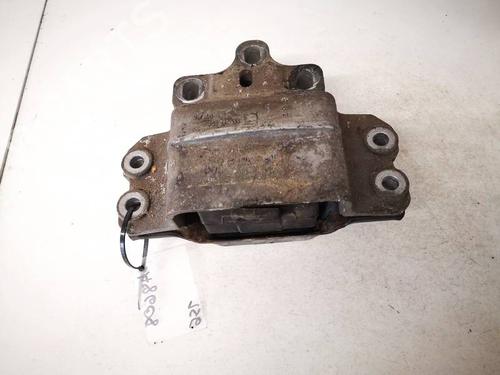 Used Engine mount Engine mount VW PASSAT B6 (3C2) 2.0 TDI (140 hp) 32924789 32924789