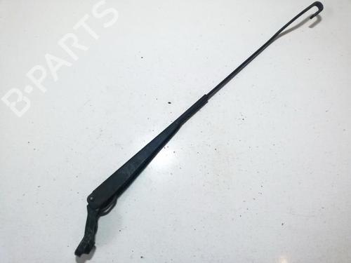 Used Front windshield wiper arm Front windshield wiper arm 33507547 33507547