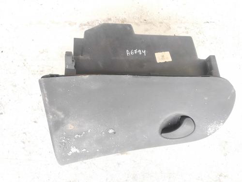 Used Glove box Glove box FIAT BRAVA (182_) 1.9 TD 75 S (182.BF) (75 hp) 35557514 35557514