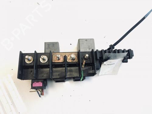 Fuse box VW PASSAT B5 Variant (3B5) 1.8 | BP33499617E1 - Image 3