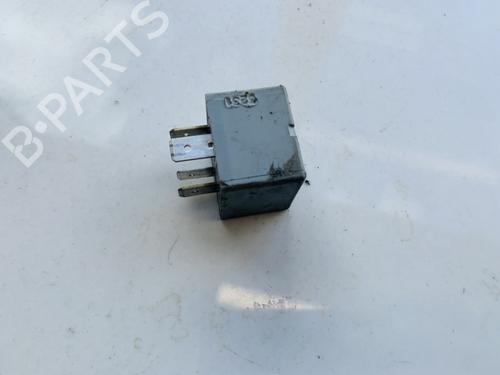 Used Electronic sensor Electronic sensor VW PASSAT B3/B4 Variant (3A5, 35I) 1.6 (72 hp) 32877461 32877461