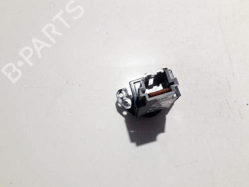 Warning switch MITSUBISHI OUTLANDER I (CU_W) 2.0 (CU2W) | BP35861484I22 - Image 2