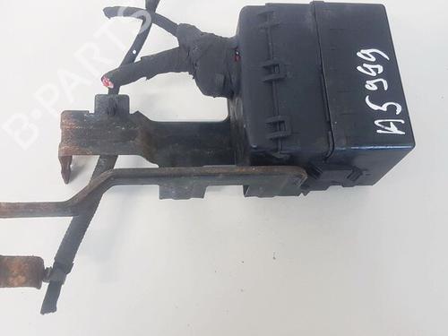 Used Fuse box Fuse box KIA CARENS III MPV (UN) 2.0 CRDi 140 (140 hp) 33066220 33066220