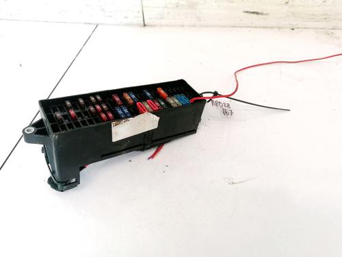 fuse-box-vw-touran-1t1-1t2-2003-2004-2005-2006-2007-2008-2009-2010-2011-32906002 main image