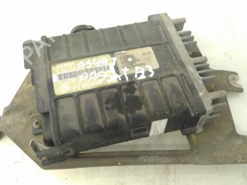 Used Engine control unit (ECU) Engine control unit (ECU) VW PASSAT B3/B4 Variant (3A5, 35I) 1.8 (90 hp) 33525100 33525100
