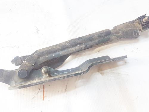 Used Hinge/Door check strap Hinge/Door check strap VOLVO S40 I (644) 1.6 (105 hp) 35869128 35869128