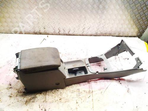 Used Armrest / Center console Armrest / Center console VW GOLF PLUS V (5M1, 521) 1.6 FSI (115 hp) 35346773 35346773