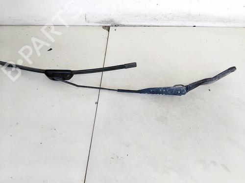 Used Front windshield wiper arm Front windshield wiper arm PEUGEOT 304 (_04M_) 1.3 (M02) (75 hp) 32946088 32946088