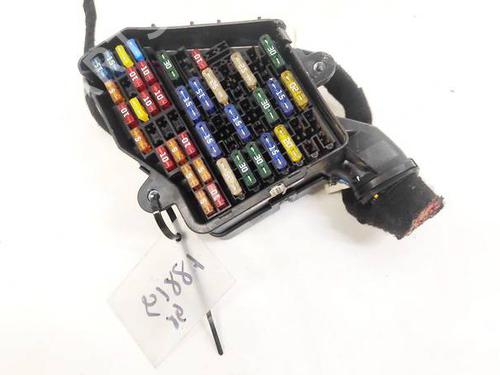fuse-box-vw-passat-b55-3b3-2000-2001-2002-2003-2004-2005-32931649 main image