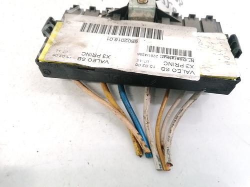 Fuse box CITROËN C5 II (RC_) 1.6 HDi (RC8HZB) | BP32912993E1 - Image 3