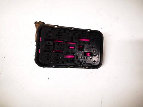 fuse-box-vw-golf-plus-v-5m1-521-2004-2005-2006-2007-2008-2009-2010-2011-2012-2013-33861936 main image