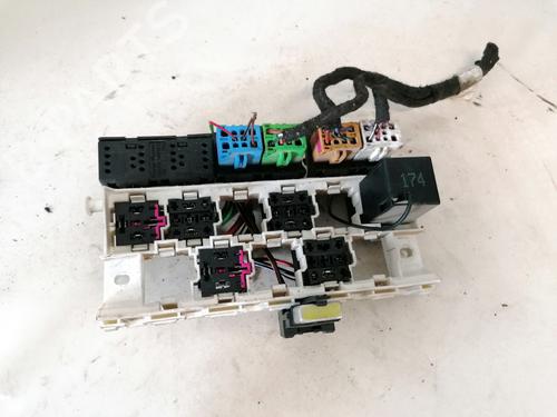 Used Fuse box Fuse box SEAT CORDOBA Vario (6K5) 1.9 TDI (90 hp) 33097056 33097056