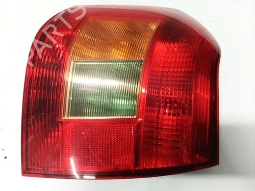Farolim direito Farolim direito TOYOTA COROLLA Saloon (_E12_) 1.4 VVT-i (ZZE120_, ZZE120R) (97 hp) 34837713 34837713