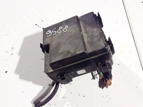Used Fuse box HONDA FR-V (BE) 2.2 i CTDi (BE5) (140 hp) 32579249