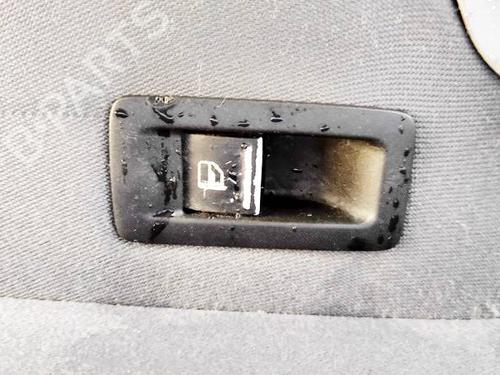 Used Switch Switch VW TOURAN (1T1, 1T2) 2.0 TDI 16V (140 hp) 32932183 32932183