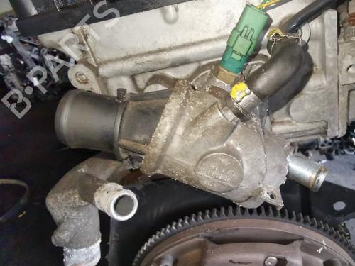 Used Thermostat housing Thermostat housing ALFA ROMEO 147 (937_) 1.6 16V T.SPARK ECO (937.AXA1A, 937.BXA1A) (105 hp) 35587884 35587884