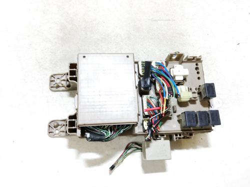 Used Fuse box Fuse box TOYOTA COROLLA Verso (_E12_) 2.0 D-4D (CDE120_, CDE120R) (90 hp) 33061732 33061732