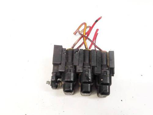 Used Fuse box Fuse box 32959063 32959063