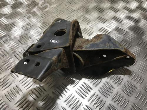 Used Engine mount Engine mount NISSAN PRIMERA (P10) 2.0 D (75 hp) 33491220 33491220