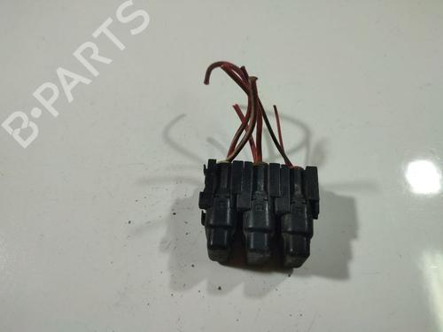 Used Fuse box Fuse box NISSAN ALMERA TINO (V10) 2.2 dCi (136 hp) 32540692 32540692