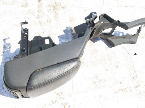 Used Armrest / Center console Armrest / Center console 36687686 36687686