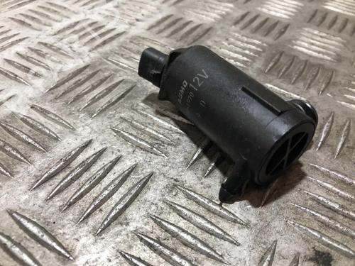 Washer pump MAZDA 6 Hatchback (GG) 2.0 DI (GG14) | BP35702602E24 - Image 2