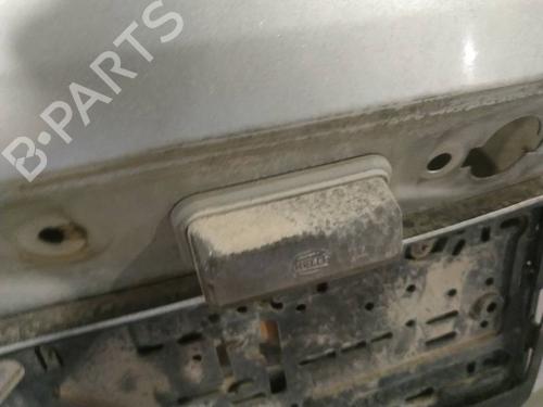 Éclairage de plaque d'immatriculation Éclairage de plaque d'immatriculation TOYOTA AVENSIS (_T25_) 2.0 D-4D (CDT250_, CDT250R) (116 hp) 34742143 34742143