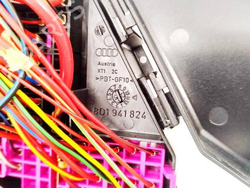 Fuse box VOLVO V50 (545) 2.0 D | BP40275394E1 - Image 3