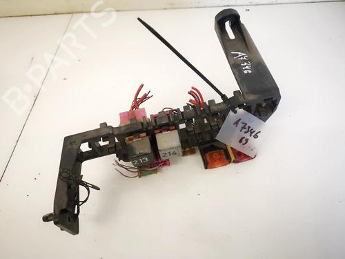 Used Fuse box AUDI A4 B5 (8D2) 1.9 TDI (90 hp) 32885943