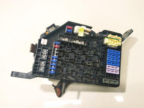Used Fuse box Fuse box HYUNDAI TUCSON (JM) 2.0 CRDi All-wheel Drive (140 hp) 33061046 33061046